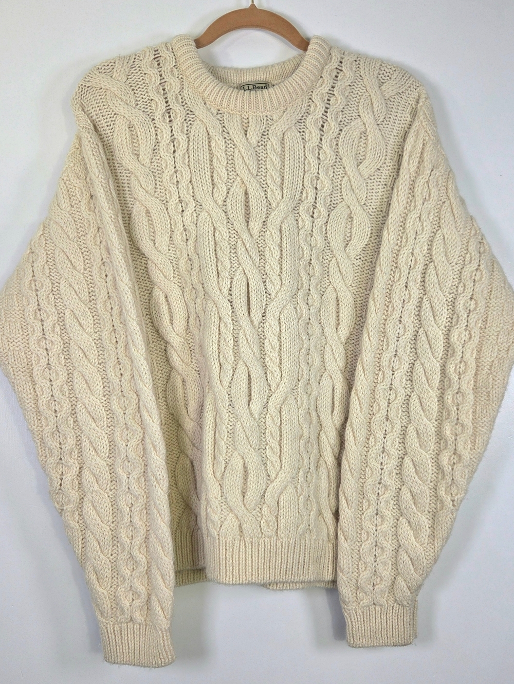 VINTAGE L.L BEAN 100% WOOL FISHERMAN CABLE KNIT SWEATER.